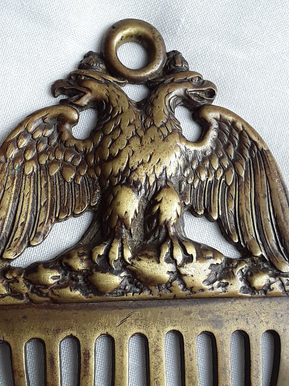 Altro per la cura dei capelli: Antiker Messingkamm mit Doppeladler ca 1850 oder älter – Usato da Zürich venduto da sanwit