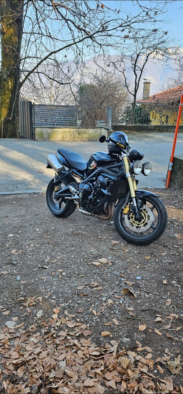 Triumph Strada: triumph street triple 675 – Usato da Vernate venduto da b4r_kwf7