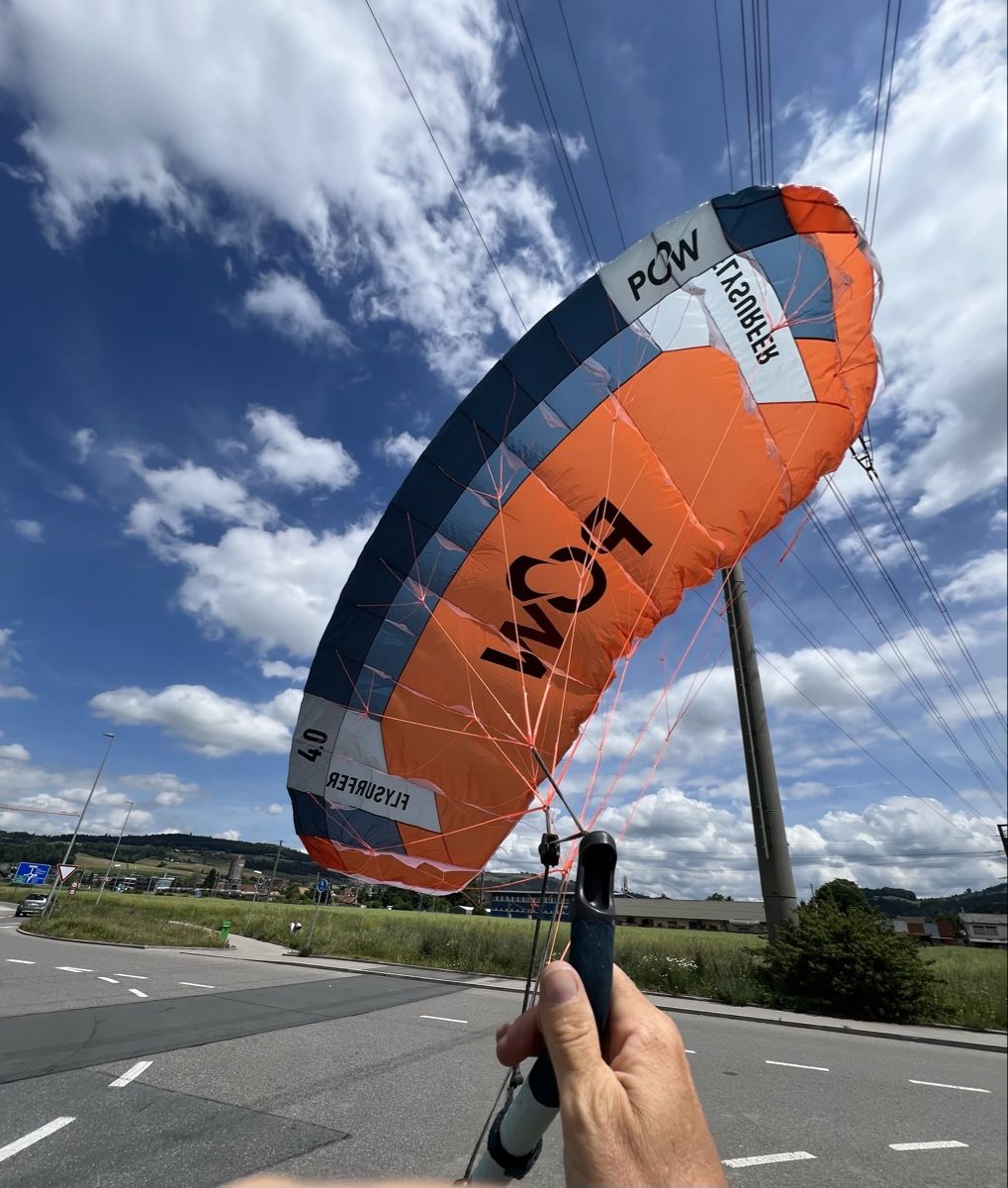 Aquilone: Top Parawing flysurfer pow 4.0 – Nuovo (secondo la descrizione) da thun venduto da Globi003
