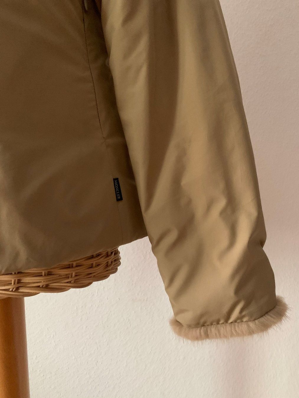 Moncler Giacche: MONCLER - Daunenjacke beige 36 – Usato da Zürich venduto da Diazaio 2