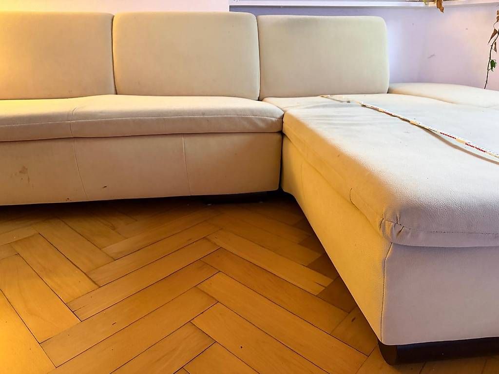 Divani:  Ecksofa / L-Sofa cremeweiß  gratis / (Gebrauchsspuren) – Usato da Kreuzlingen venduto da DarthDumbledore 3