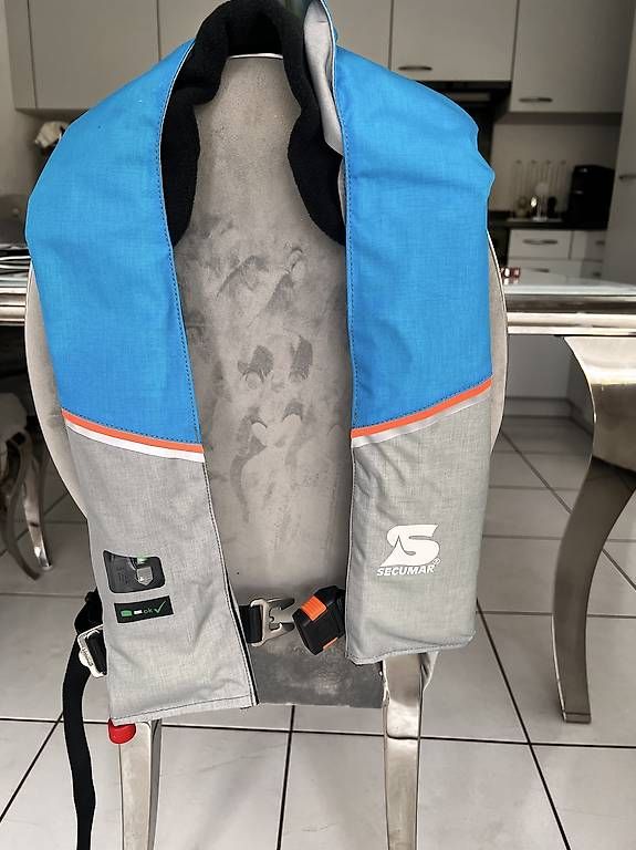 Giubbotti di salvataggio: Rettungsweste SECUMAR ULTRA 170 – Nuovo e nell'imballaggio originale da Luzern venduto da moevejonathan 1