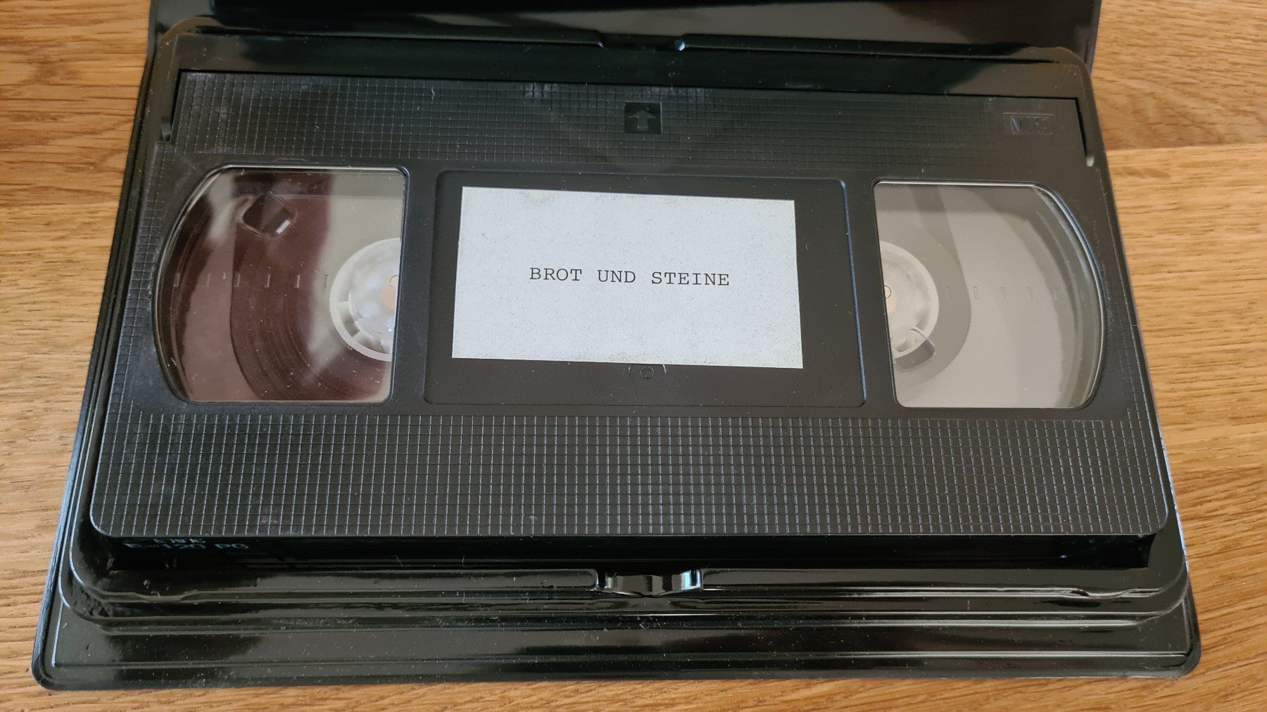 Alle VHS: VHS Kassette: Brot und Steine - Schweizer Klassiker – Gebraucht aus Dübendorf von Brm77 1