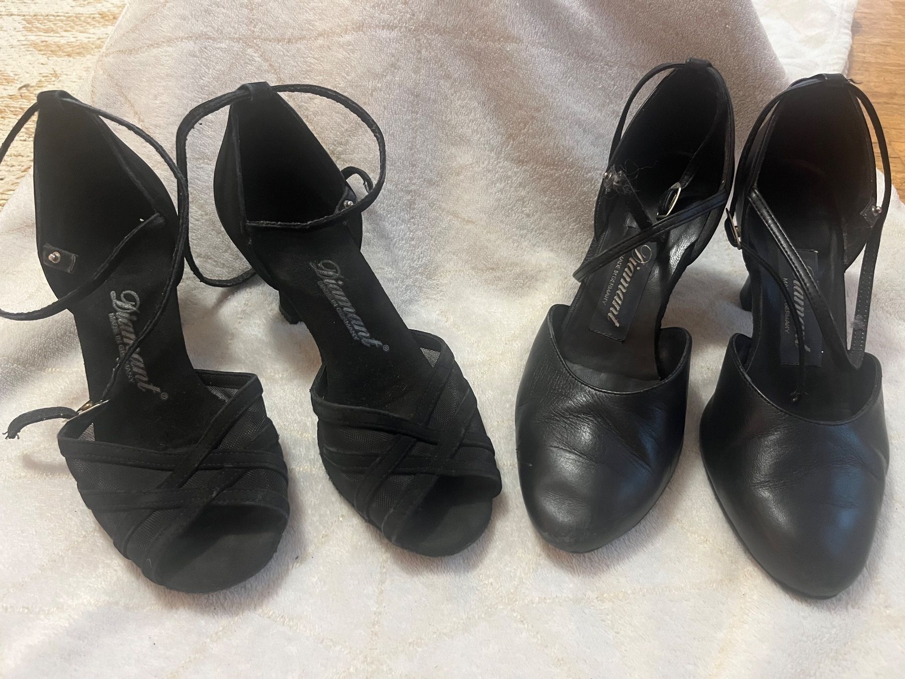 Scarpe da donna: 2 paar Diamant Tanzschuhe 4.5 – Usato da Luzern venduto da maschmo