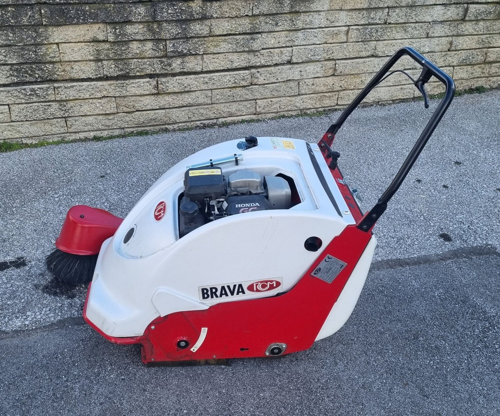 Alle Maschinen: Balayeuse BRAVA 800 HT – Gebraucht aus Uvrier von sal_t22d 1