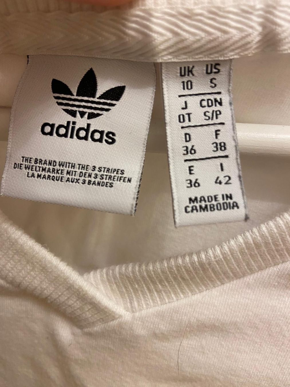 Adidas T-shirt: T-Shirt Adidas – Nuovo (secondo la descrizione) da Dübendorf venduto da Sebashop 1