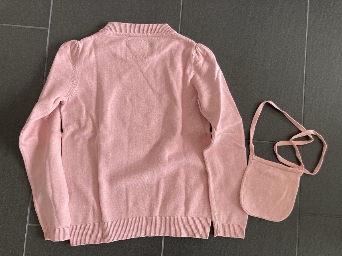 C&A Maglioni & Felpe: Mädchen Pullover Gr. 134 mit Täschli und Glitzereinhorn – Usato da Eschenbach SG venduto da 12seasons 2