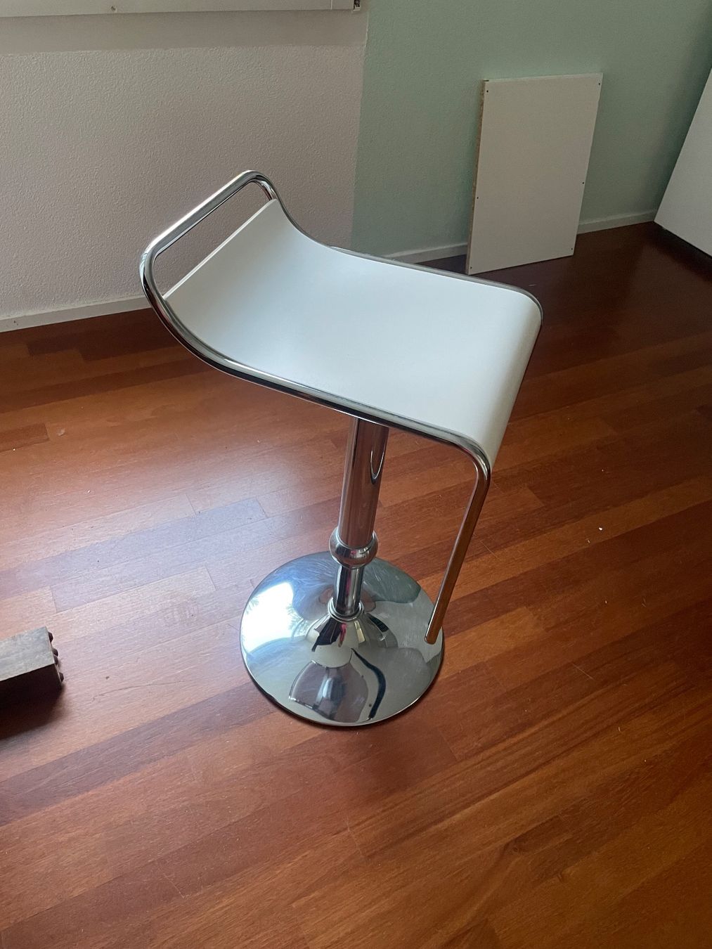 Tabourets: Barhocker Weiss – D'occasion à Adligenswil par mer_lin