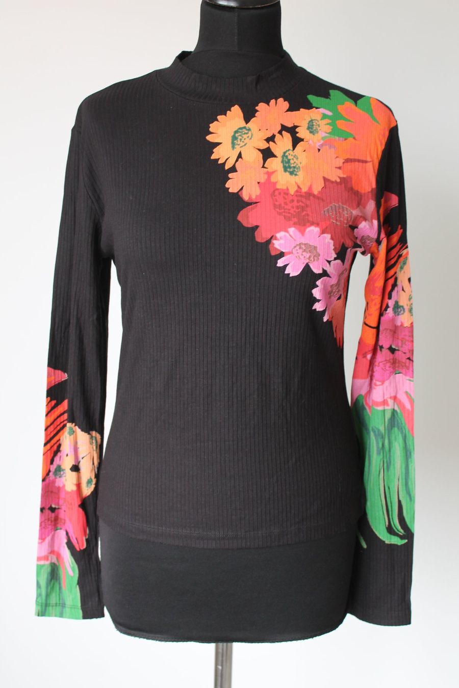 Desigual Pulls & Sweat-shirts: Pullover DESIGUAL taille L – D'occasion à Chez-le-Bart par jasse