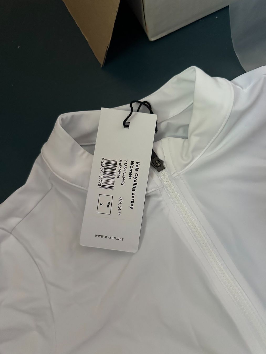 Ryzon Canottiere & Pantaloni: Ryzon Vela Cycling Jersey – Nuovo e nell'imballaggio originale da Zürich venduto da Blublubli 1