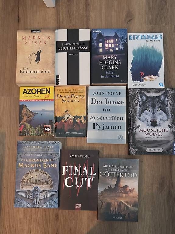 Bücher: Bücher – Gebraucht aus Schötz von nyb_rg7n