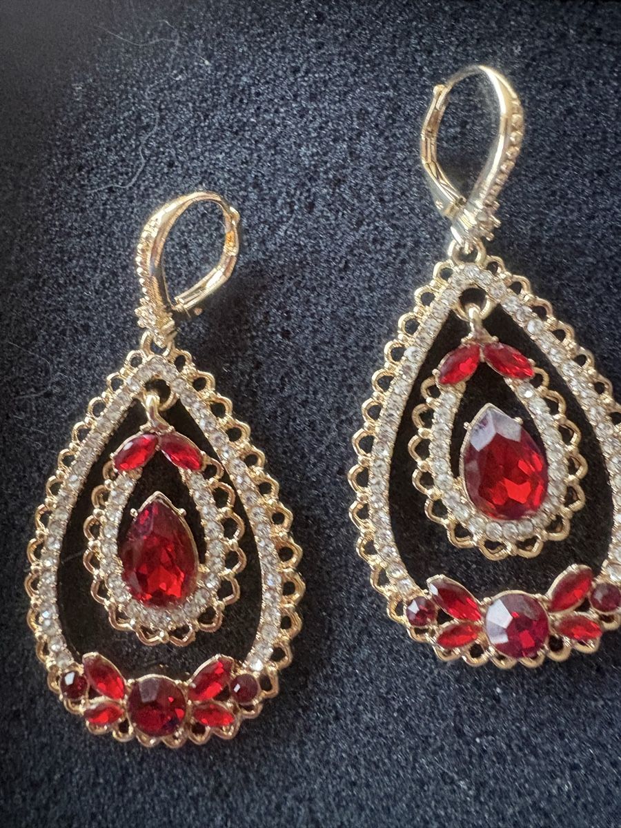 Orecchini pendenti & Orecchini a lobo: Marchesa Ohrringe , NP 119 CHF , NEU – Nuovo (secondo la descrizione) da Obbürgen venduto da bugi6868