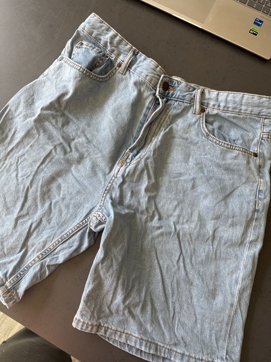 Pull&Bear Pantaloni: Pull & Bear Jeans - Shorts Gr. 34 – Usato da Schnottwil venduto da Garuso 1