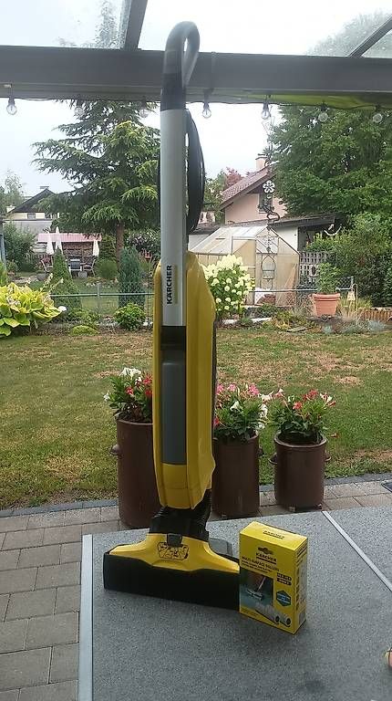 Aspirapolveri & Accessori: Kärcher Hartbodenreiniger – Usato da Uetendorf venduto da Pebeue