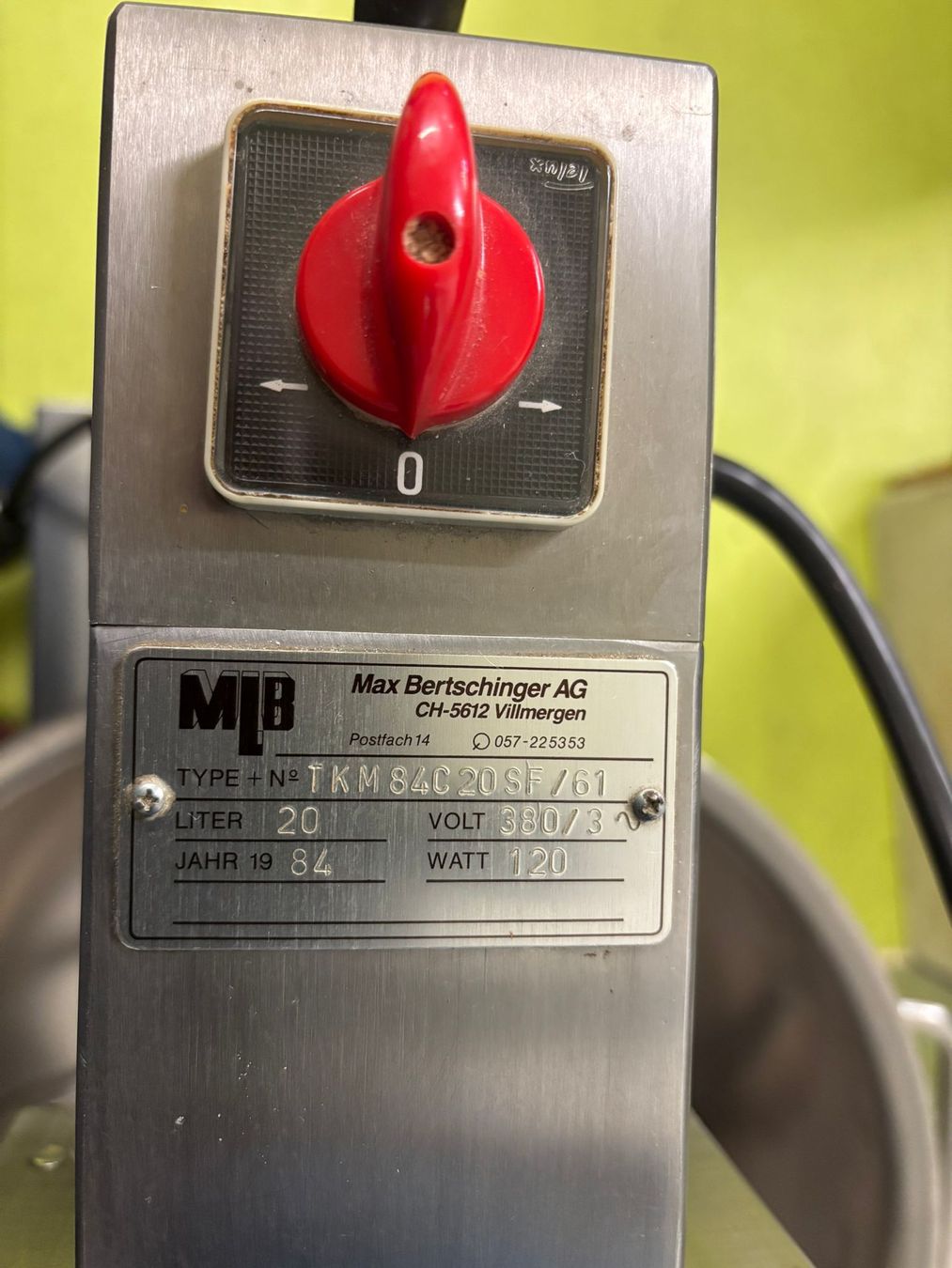 Küchengeräte: Knetmaschine/Rührmaschine – Gebraucht aus Zollikofen von BD3 3