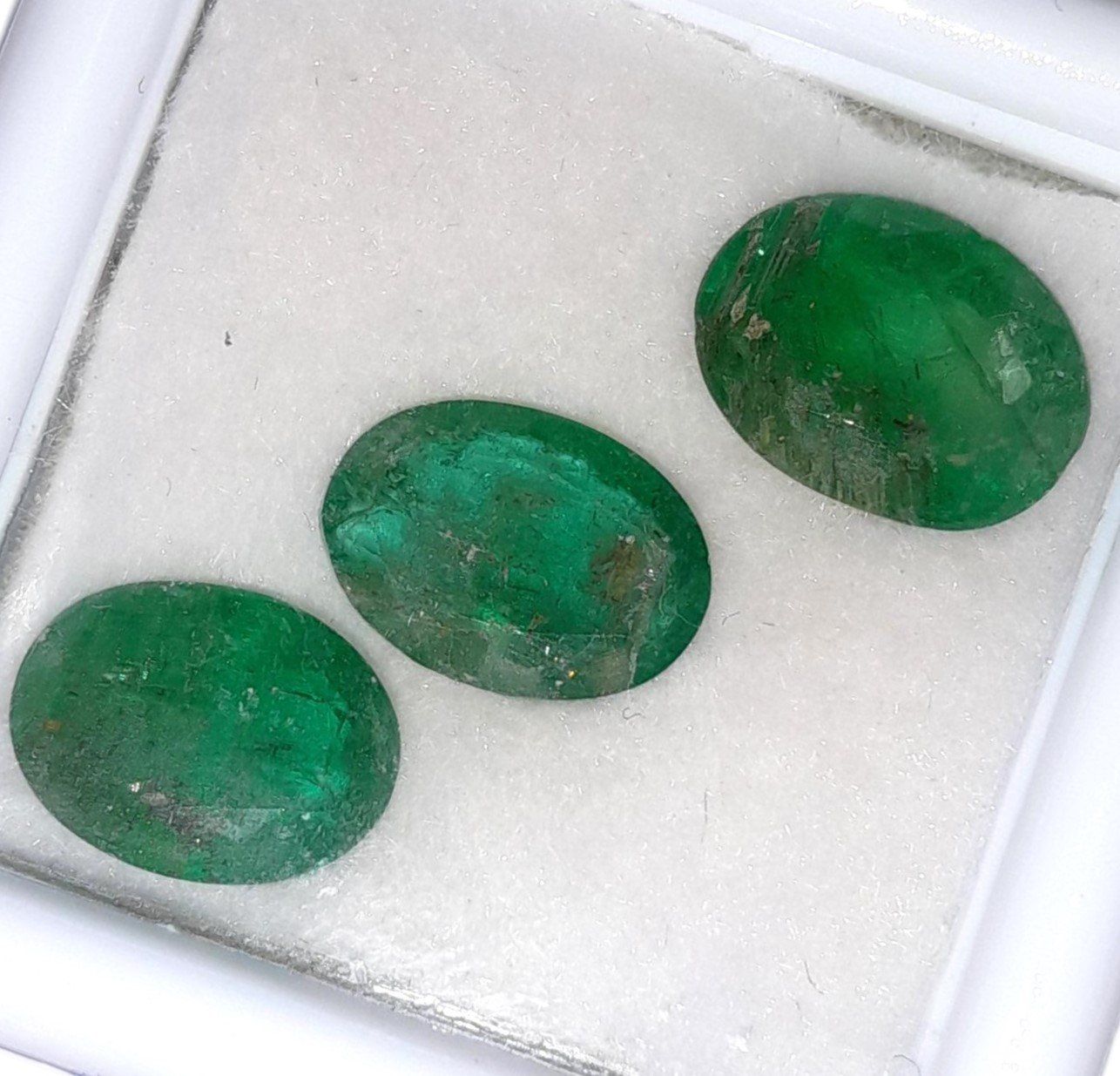 Edelsteine: 3x émeraudes 5.06 ct - Valeur 350.- Fr – Neu (gemäss Beschreibung) aus Grimisuat von Valgem 2