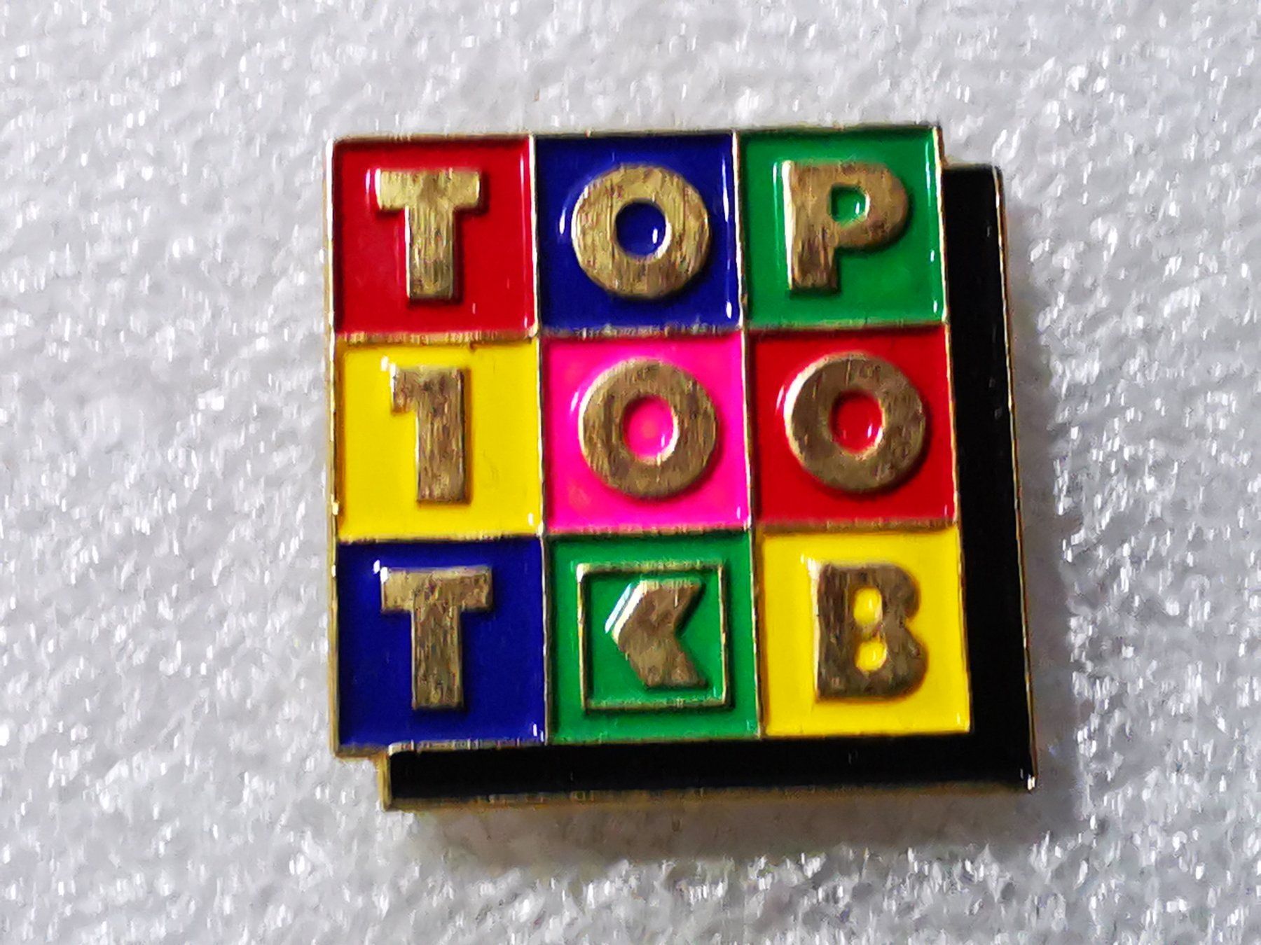 Placchette & Badge: Ansteckpin 41: Kantonalbank Top 100 – Usato da Oppligen venduto da Pin-Fall-Shop