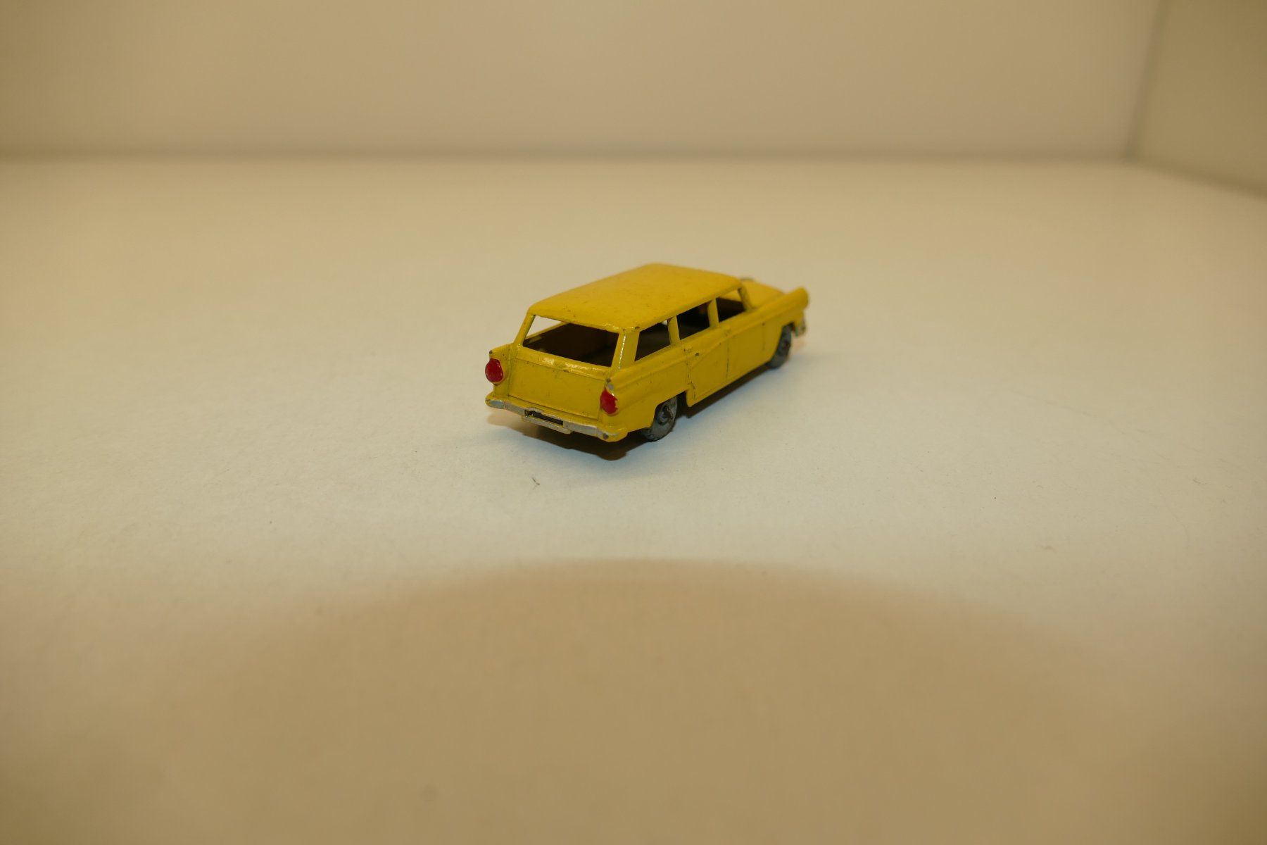 Lesney Modellini d'auto: Lesney/Matchbox: American Ford Station Wagon – Usato da Niederhasli venduto da rail-duerst 3