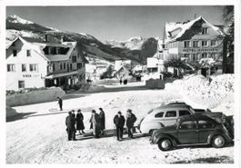 Wildhaus   SG  -  Passhöhe  /  Autos      um 1960
