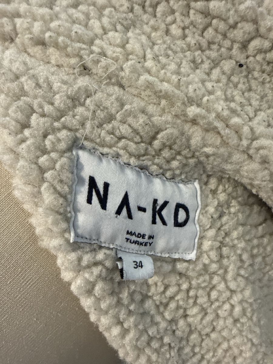Na-kd Giacche: NA-KD Jeansjacke mit Teddyfell – Usato da Thusis venduto da Rogru1 2