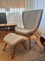 UMAGE Sessel „The Reader“ & Ottoman–Sterling-Horizon Grau