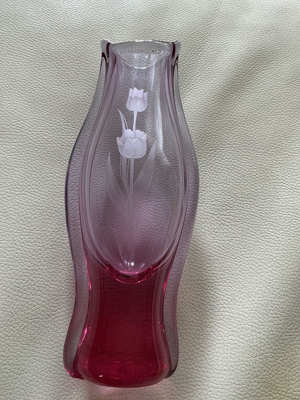 Vase & Récipients: Wunderschöne alte Vase mit Gravur – D'occasion à Wettingen par Andres54