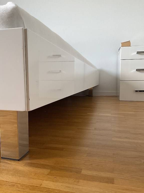 Letti: Bett // Lit // Bed 160x200 cm – Usato da Cologny venduto da els_tvj8 1