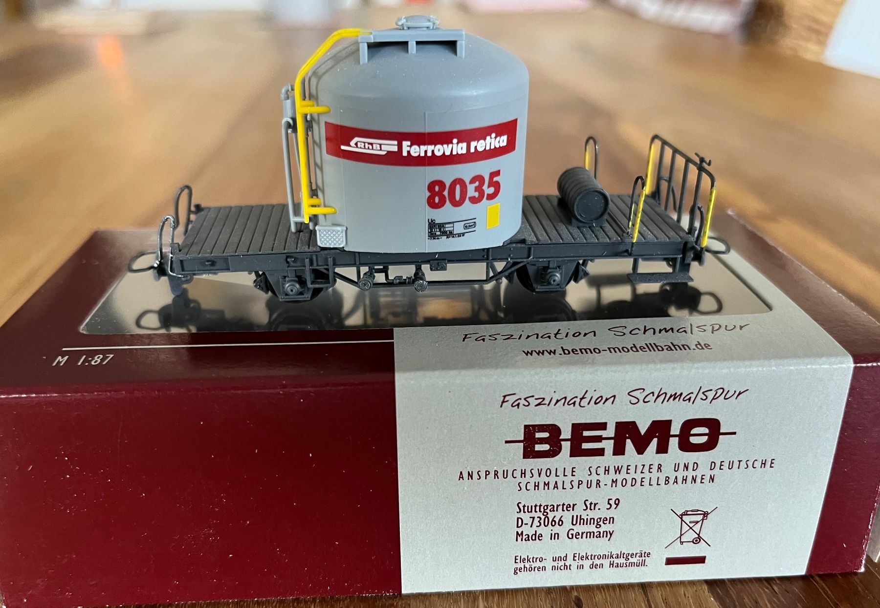 Bemo Modelleisenbahnen: Bemo Zementtransportwagen Uc 8035 – Neu (gemäss Beschreibung) aus Locarno von