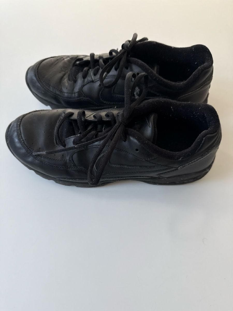 Nike Scarpe per ragazzi: Nike Air schwarz Grösse 42 - Sneaker – Usato da Stallikon venduto da Sunday6 2