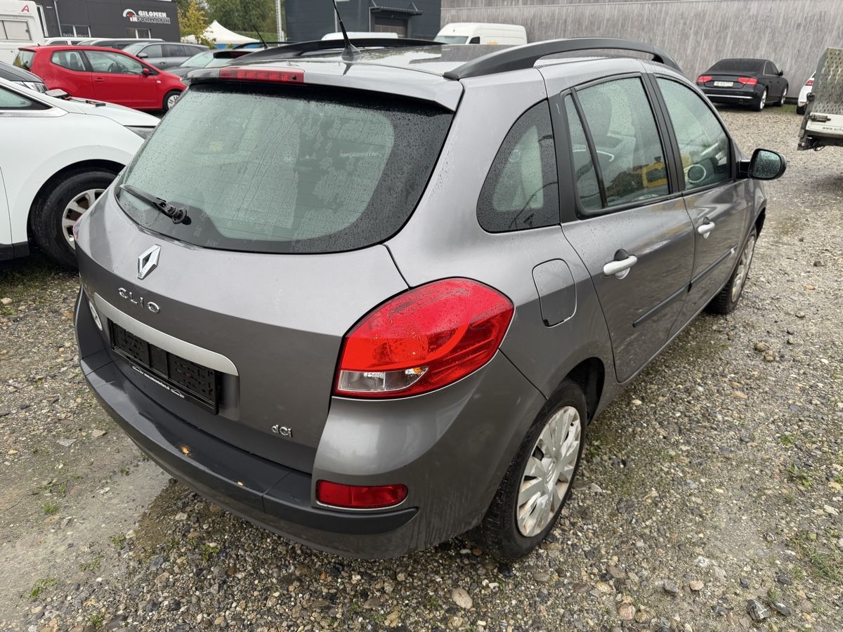 Renault Automobili: Renault Clio 1.5dci – Usato da Oberönz venduto da Xyz90 2
