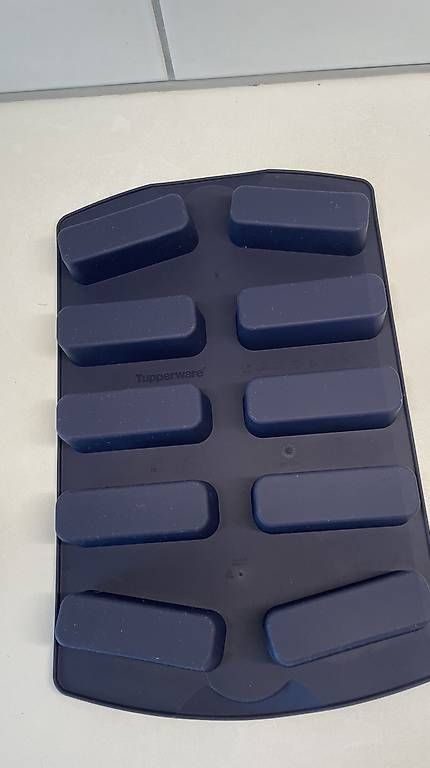 Tupperware Teglie da forno: Tupperware Silikon Minicakeform (NEU) – Nuovo e nell'imballaggio originale da Jonschwil venduto da relnheaz 1