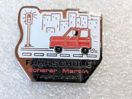 Ansteckpin 291: Fahrschule Bohrer