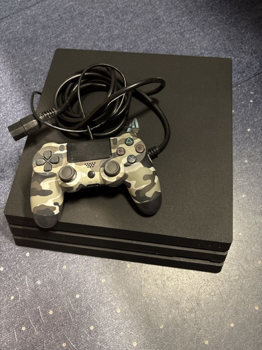Sony Consoles: Sony Playstation 4 – D'occasion à Belp par phertig74