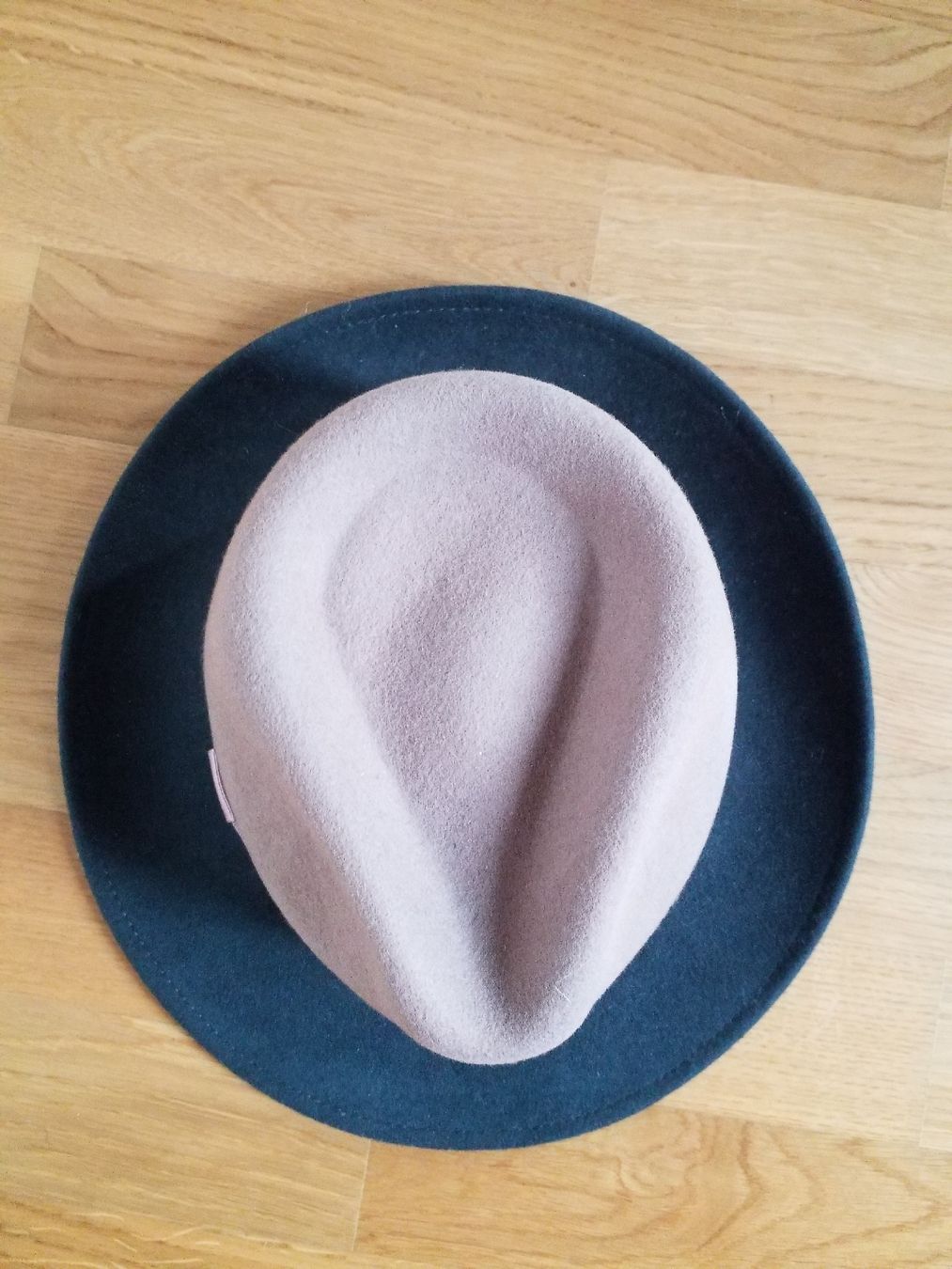 Copricapi, berretti & cappellini: Beautiful Hat – Usato da Luzern venduto da _Lobster_ 2