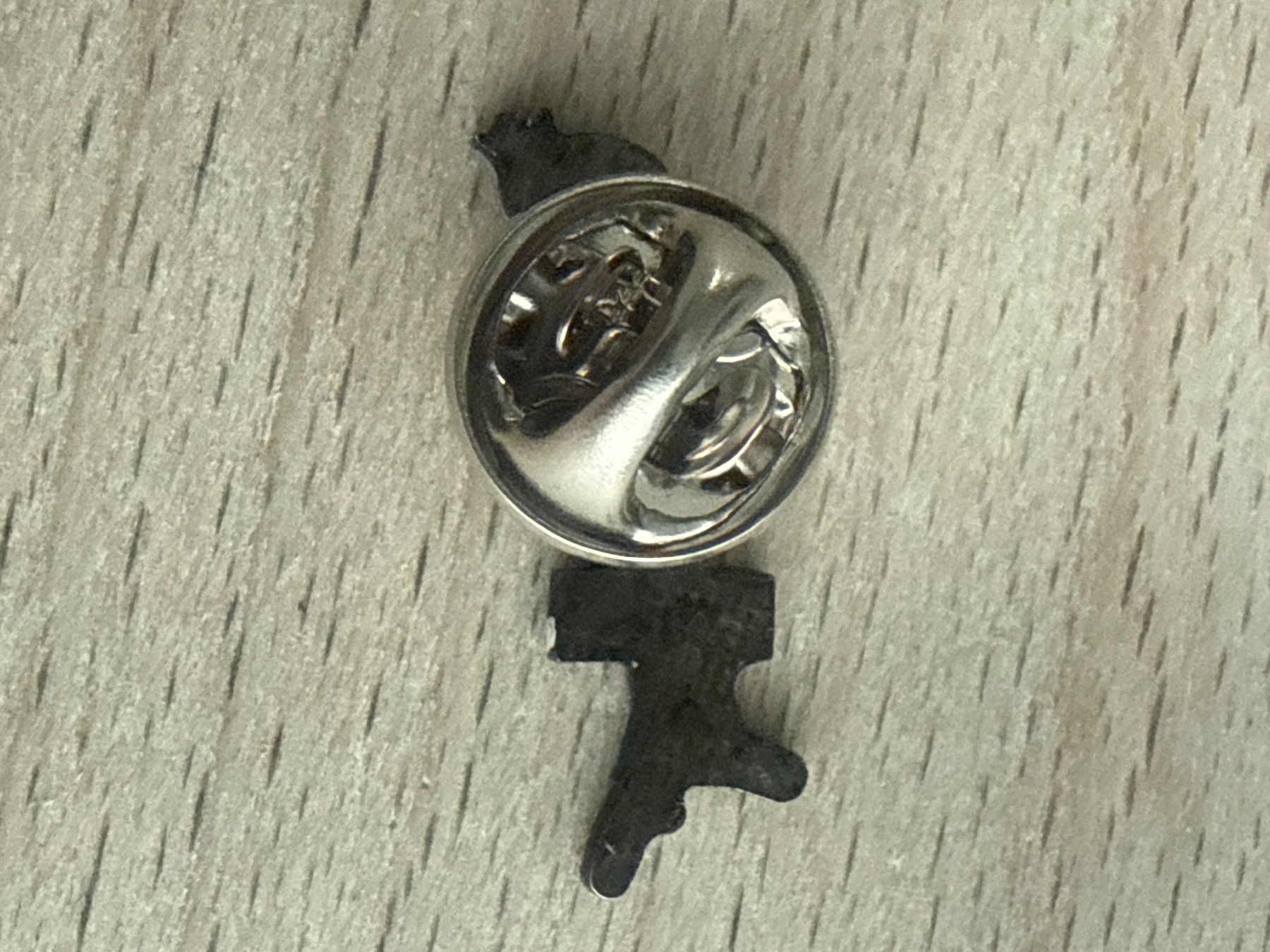 Placchette & Badge: Pin WYM – Usato da Glattbrugg venduto da Schweigmatt 1