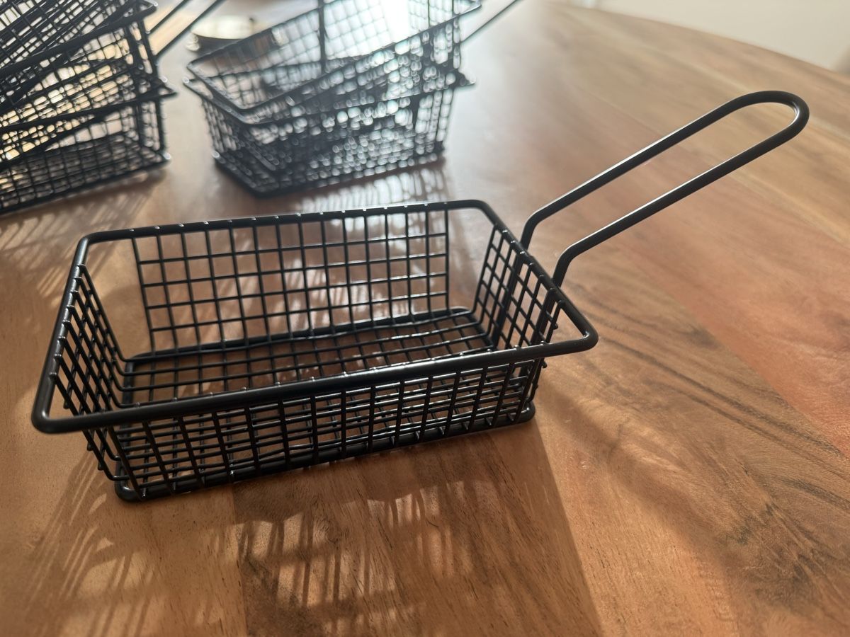 Altro per la casa: Set of 6 Black Serving Baskets – Nuovo (secondo la descrizione) da Schlieren venduto da ana_ribeiro19 1