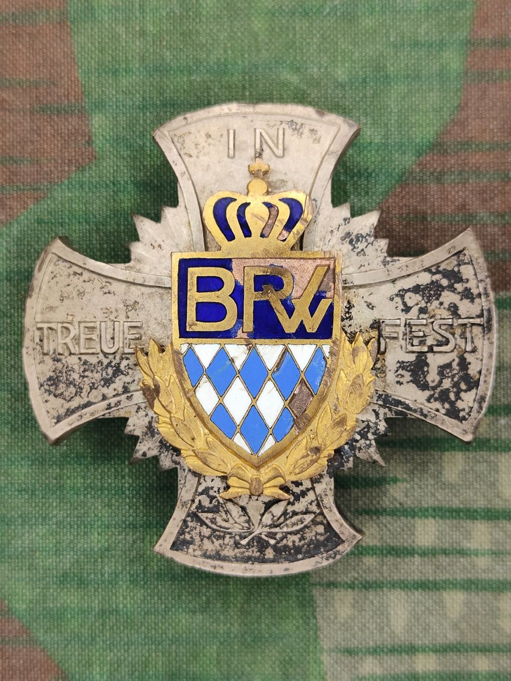 Placchette & Badge: Bruststern BRW IN TREUE FEST – Usato da Bauma venduto da SwissMilitaria