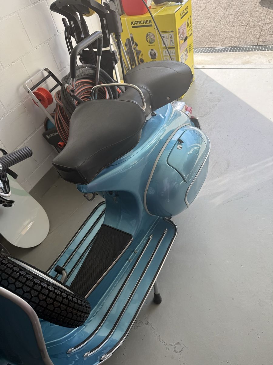Piaggio Altro: Vespa 1967 Roller blau mit frischen Veteran – Usato da Freidorf TG venduto da PiccadillyLine 1