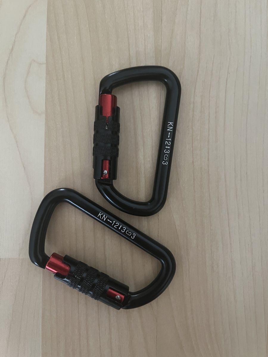 Kletterausrüstungen: Seil & Karabiner – Neu und originalverpackt aus Nussbaumen AG von c.4 2