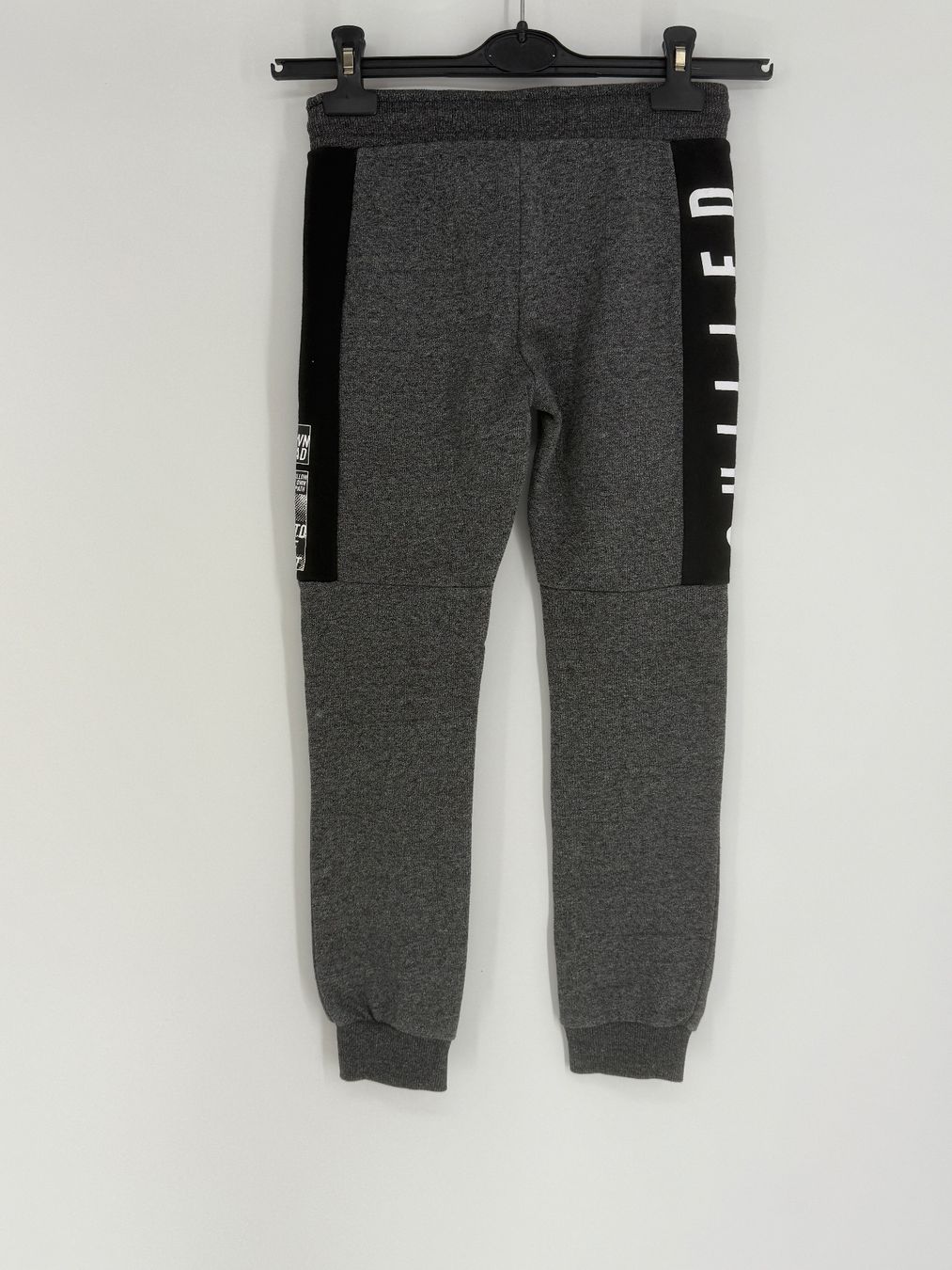 C&A Pantaloni: Jogginghose/ Trainerhose Gr. 140 von C&A – Usato da Auenstein venduto da moin. 1