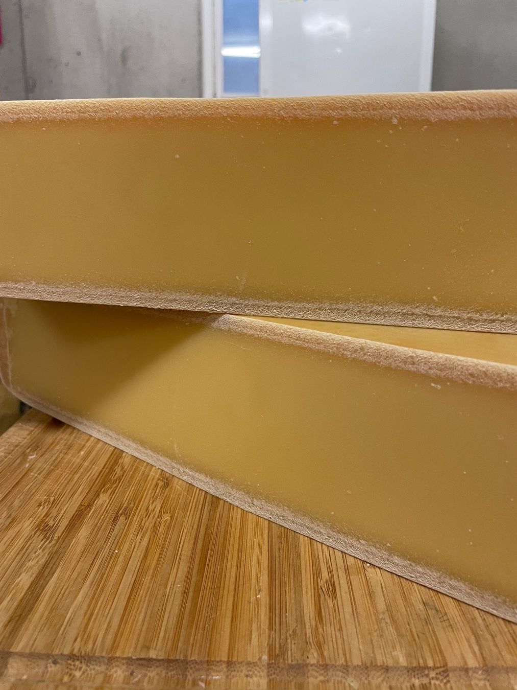 Cibi & Specialità: Berner Hobelkäse AOP 2023 – Nuovo e nell'imballaggio originale da Hasliberg-Goldern venduto da flowerbauer74 1
