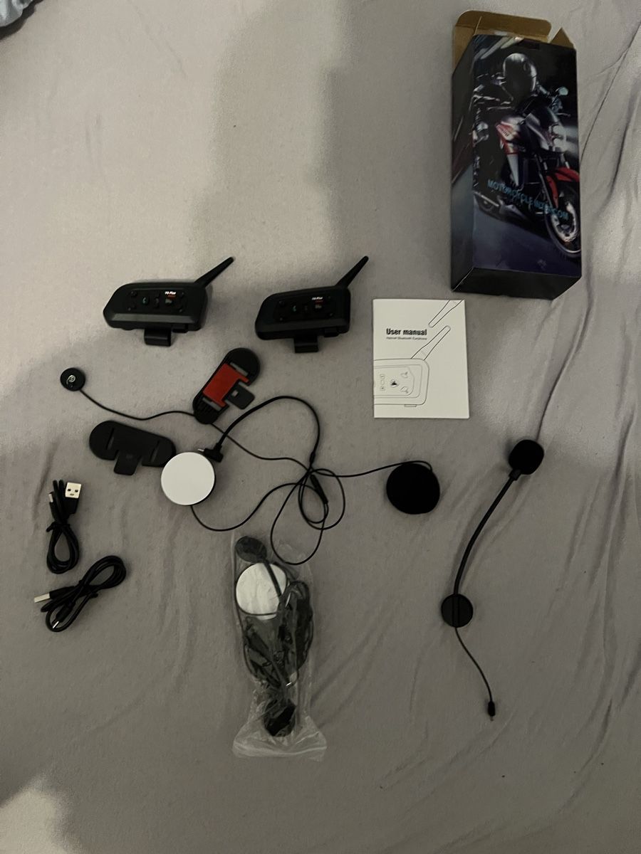 Radiocomunicazione: Motorrad Bluetooth Gegensprechanlage 2er Set neu – Nuovo e nell'imballaggio originale da Rüti ZH venduto da Mjohnny7