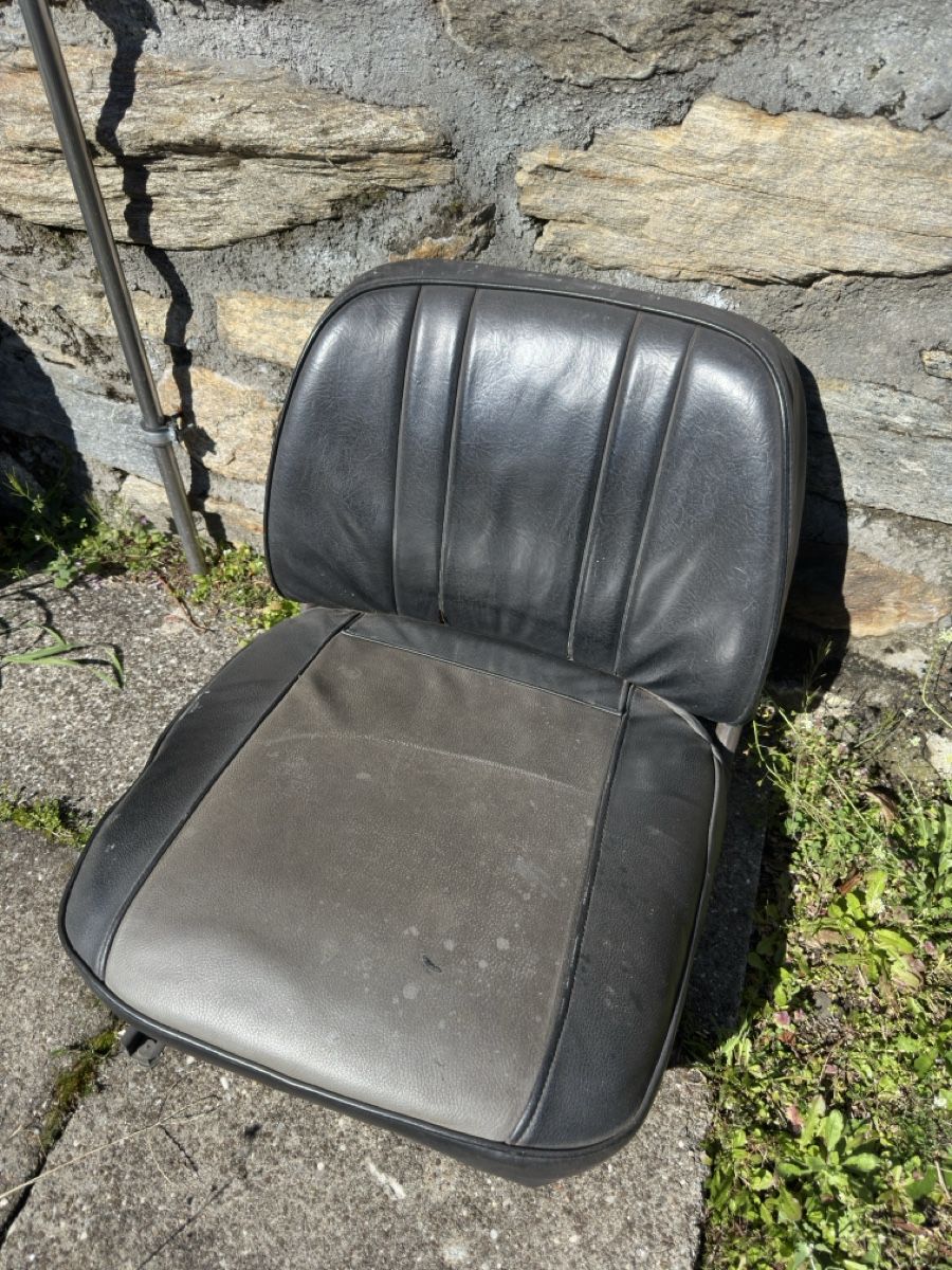 Toutes les pièces détachées: Sedile carrello elevatore – D'occasion à Monte Carasso par Aron1401