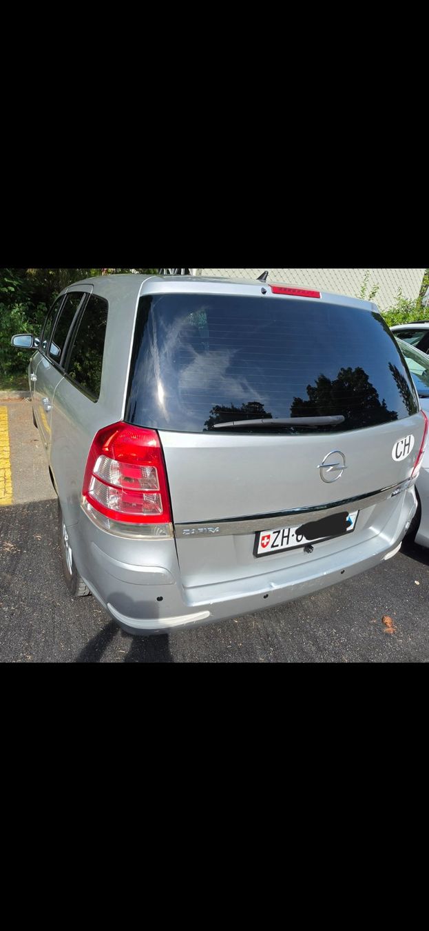 Opel Autos: Opel Zafira B 2.2   7 Platz – D'occasion à Zürich par Onebox 7