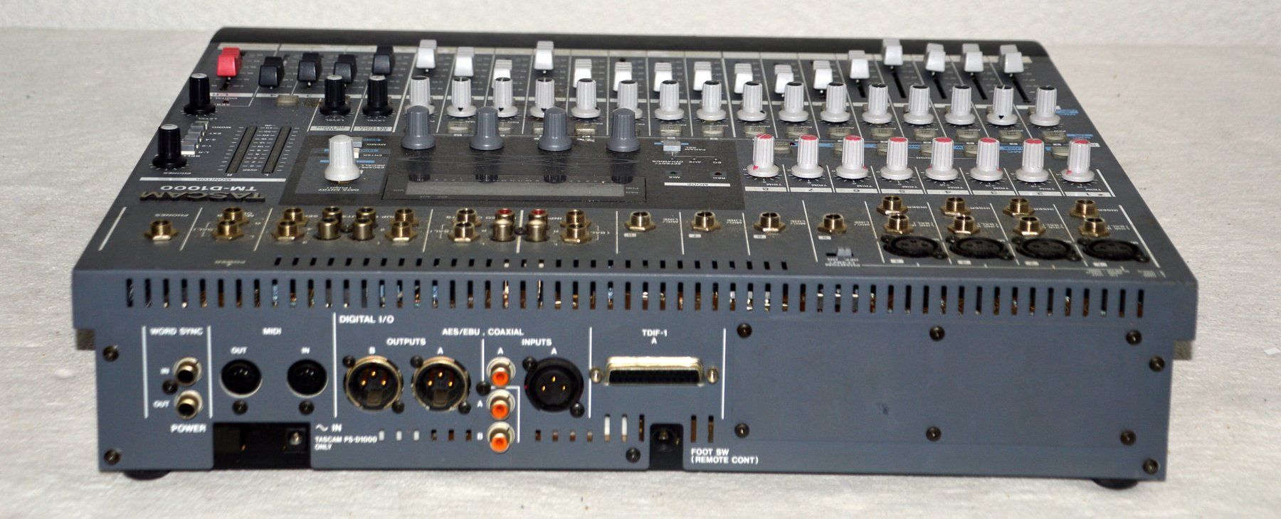 Tascam Console di mixaggio: Tascam TM-D1000  Digital mixing console – Usato da Collonges venduto da arashee 7