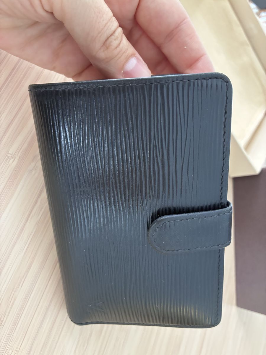 Louis Vuitton Brieftaschen: Louis Vuitton Epi Portemonnaie – Gebraucht aus Männedorf von Julilah 6