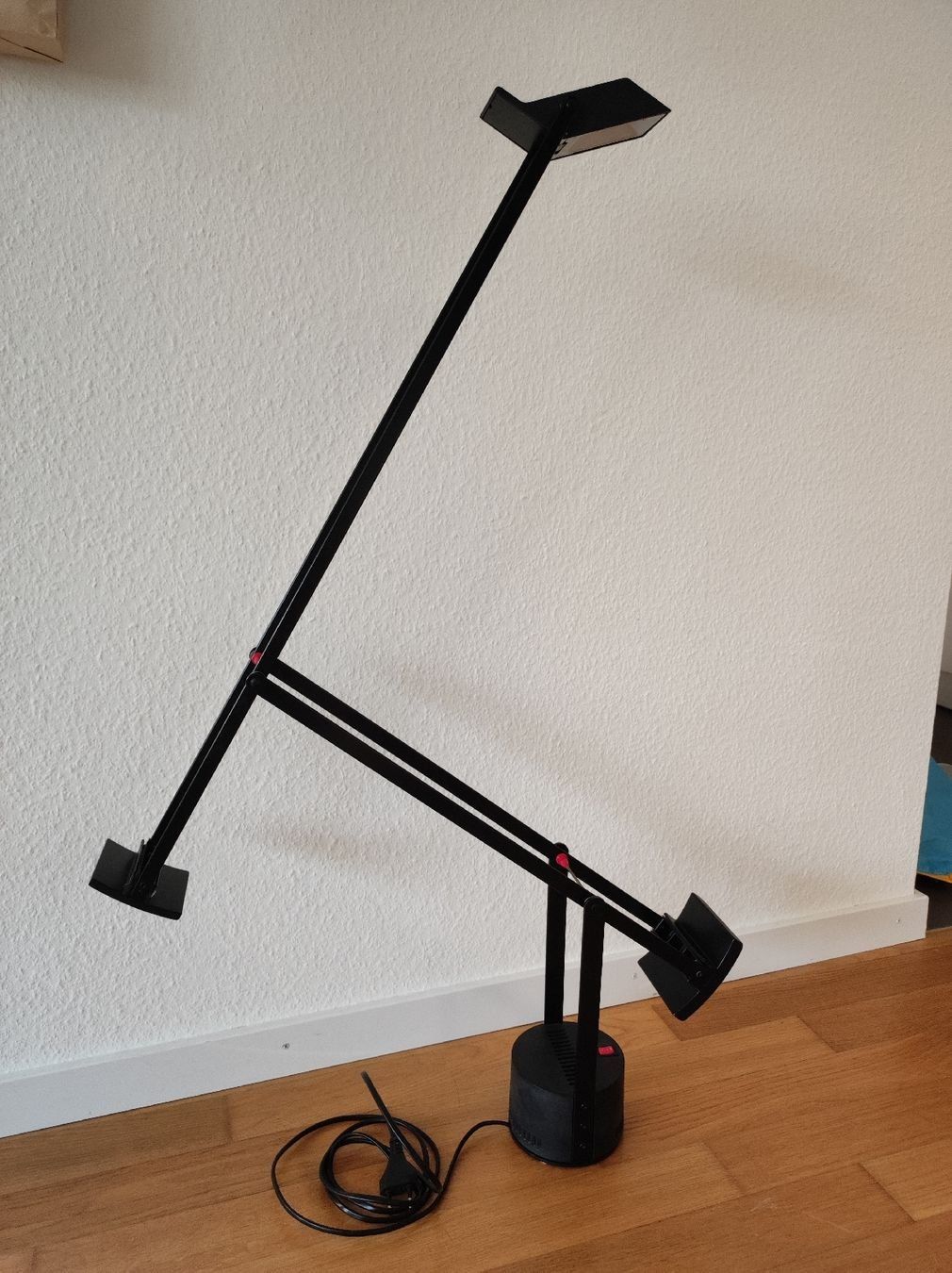 Artemide Lampade: Original ARTEMIDE TIZIO 50 Leuchte – Usato da Sargans venduto da Jjambo 1