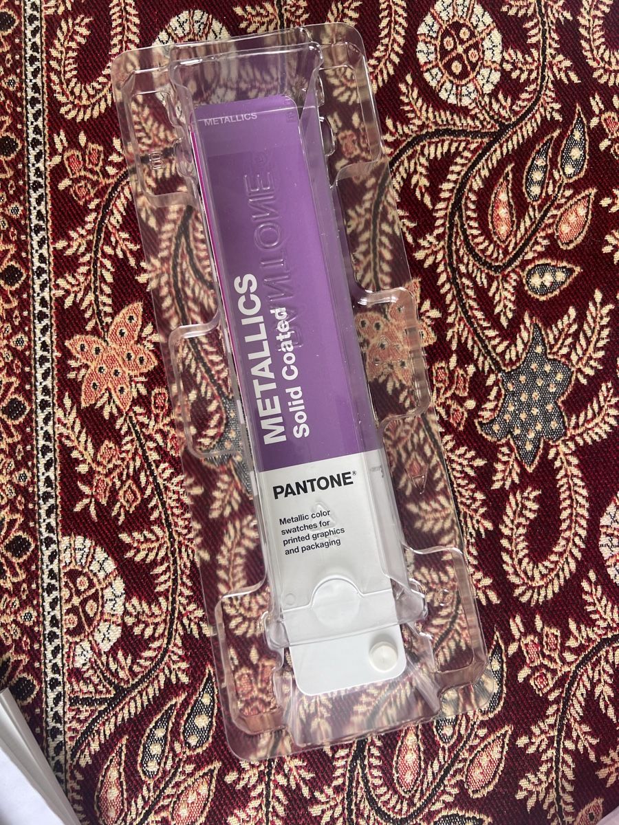 Colori: Pantone Metallics Solid Coated Guide, Good Condition – Usato da Zürich venduto da hug_q78k 4
