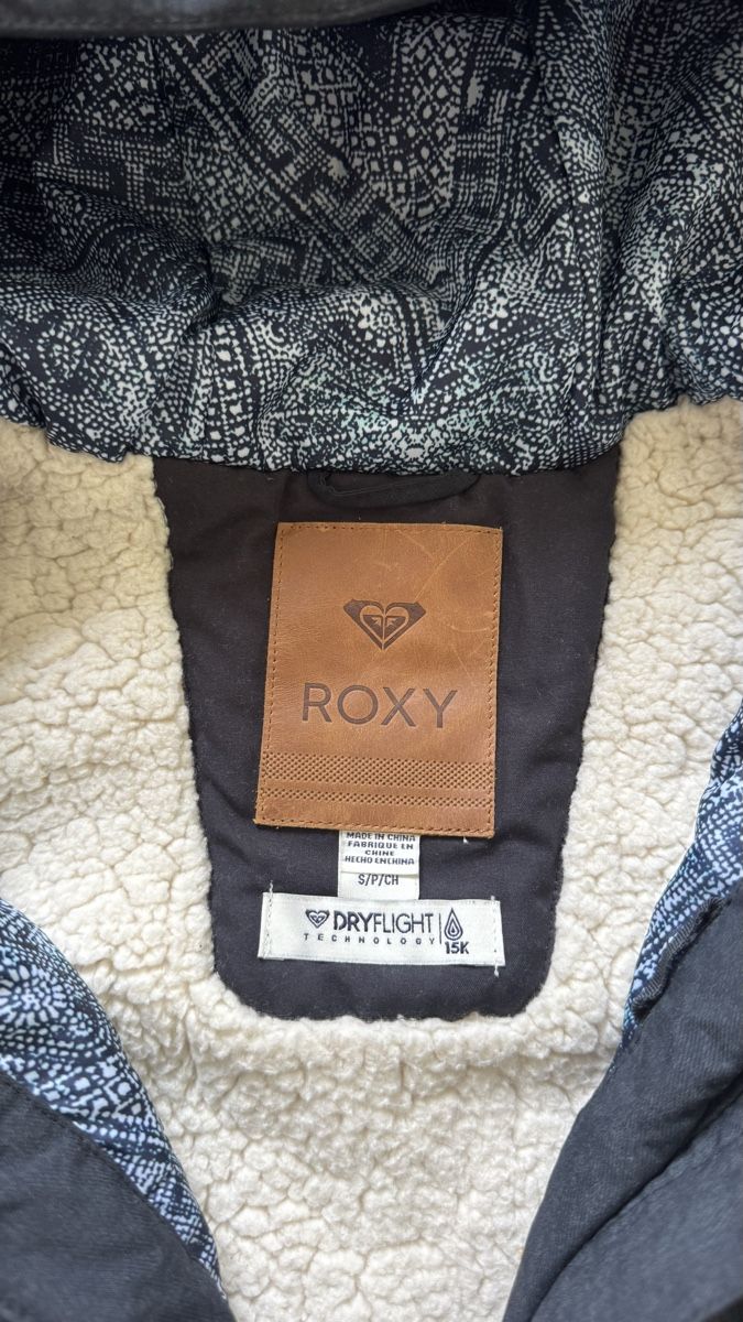 Roxy Giacche: Roxy Snowboardjacke Dryflight Technology Grösse S – Usato da Zollikon venduto da rundbsurf 3
