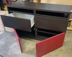 A vendre meuble TV noir et rouge